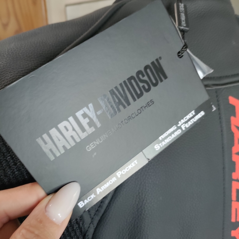 Harley-Davidson Women's Black Jacket with Red Stripes - Picture 3 of 3